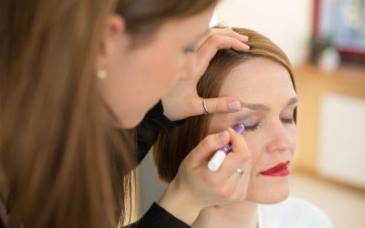 How Wedding Makeup Services Can Create Your Dream Bridal Look