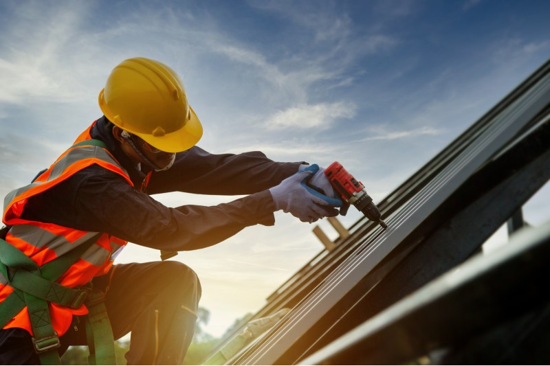Why Choosing a Roofing Contractor Phoenix AZ Locals Trust Ensures Lasting Home Protection