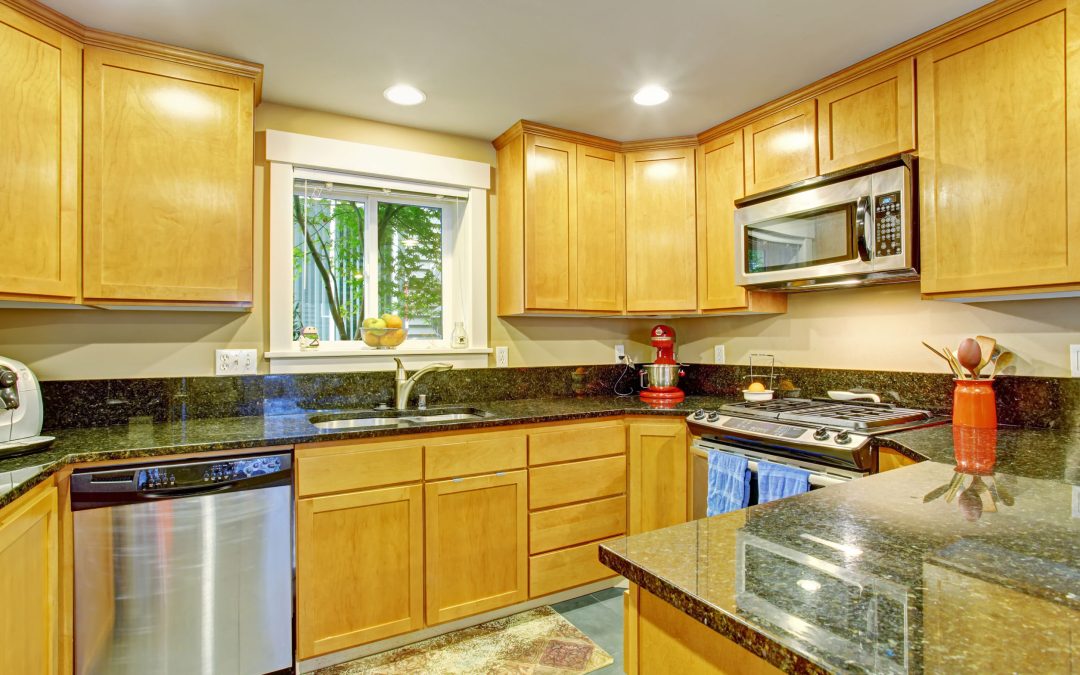 Solve Clutter Issues Fast With a Kitchen Cabinet Remodeler, West Palm Beach, FL Expert
