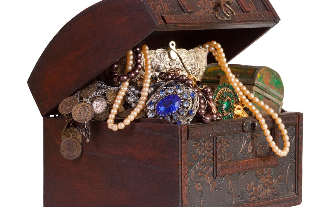 Choosing the Right Vintage Jewelry Piece For Sale in Bethesda, MD, for Any Special Occasion